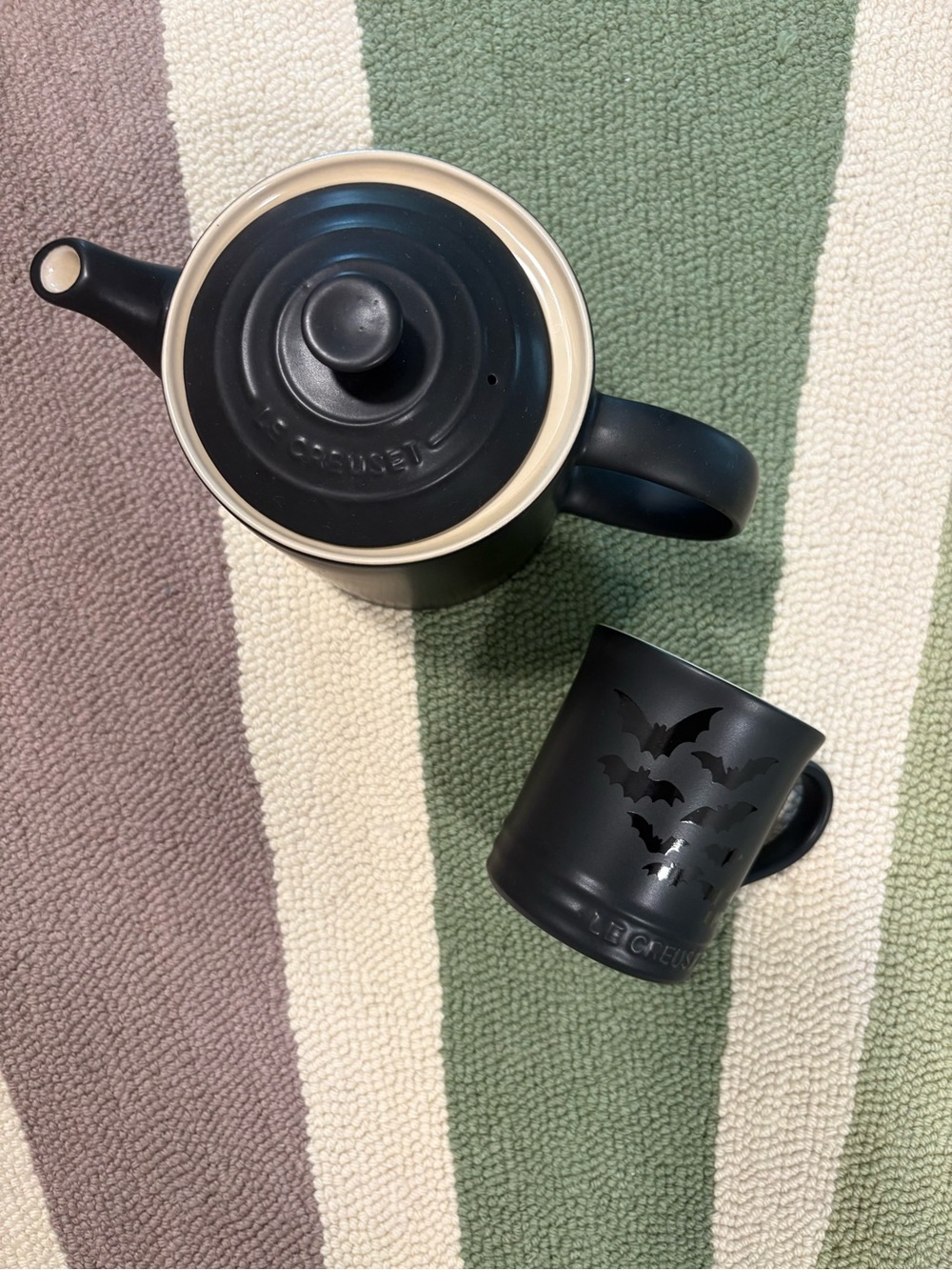 NWT Le Creuset Matte Black Bat Coffee Mug & 1.3 L Grand Teapot 🖤🎃